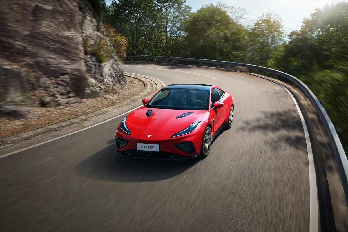 El nuevo Neta GT en color rojo. Un deportivo eléctrico que llegará a España en 2024.